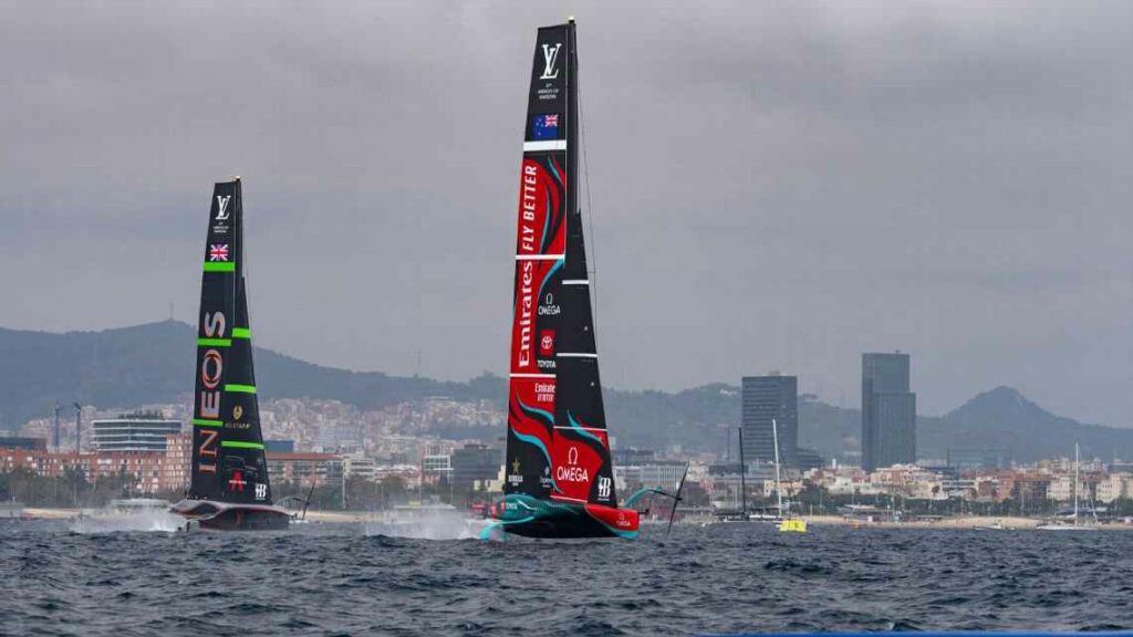 14 Octobre J4 - La Domination Kiwi Se Poursuit : Emirates Team New Zealand Prend une Avance de 4-0