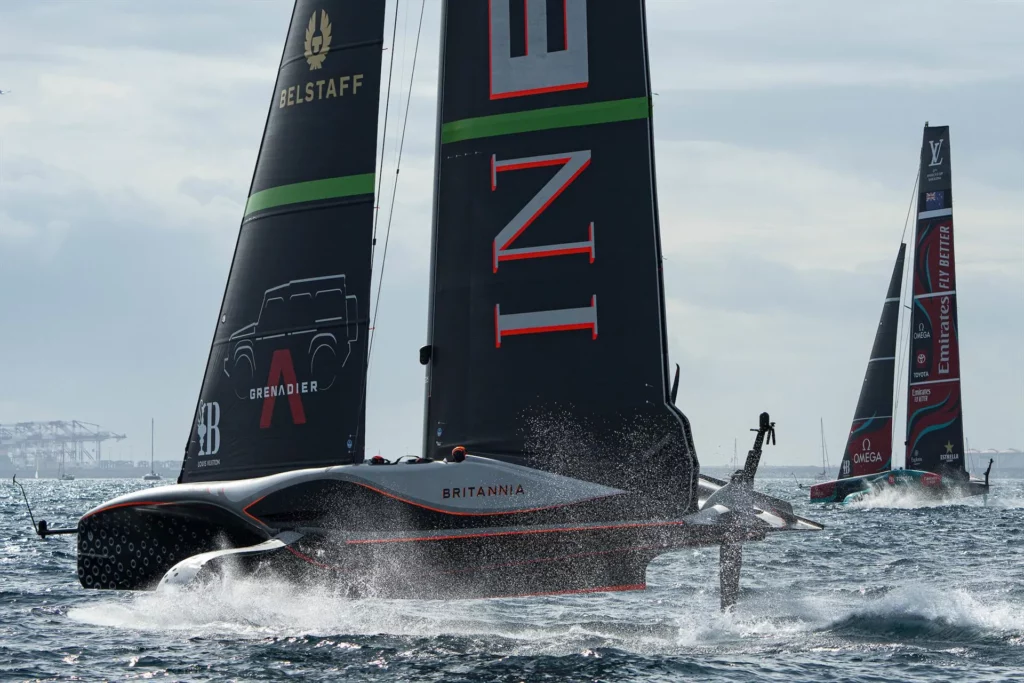 Jour 1 - L'America's Cup 2024 démarre en trombe  La Nouvelle-Zélande prend l'avantage face à la Grande-Bretagne