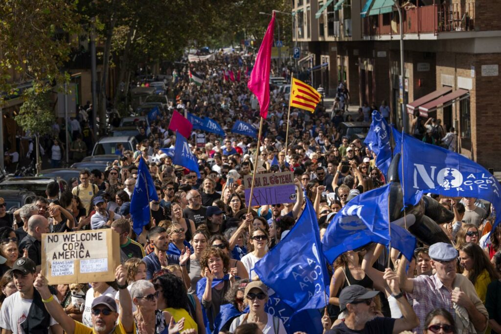 Les protestations à Barcelone L'envers du décor de la Coupe de l'America