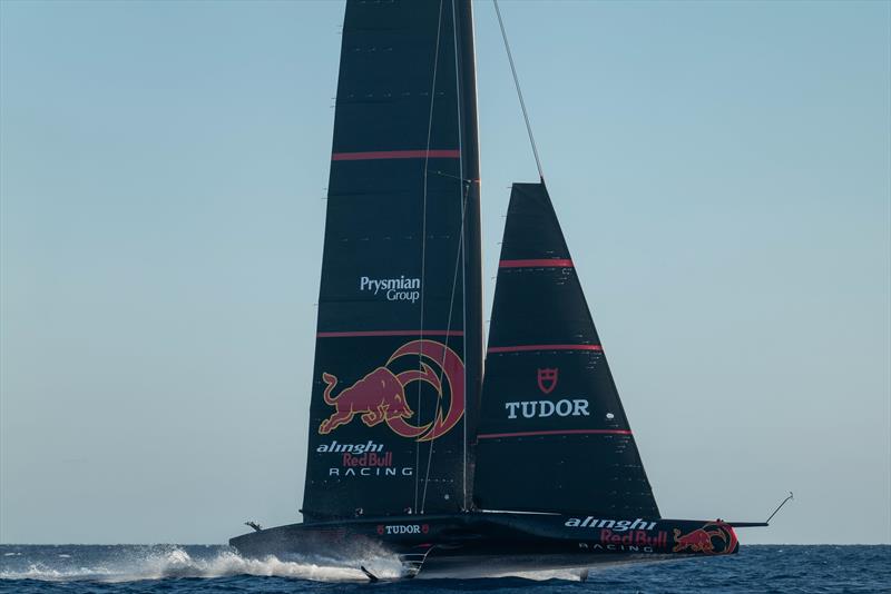 Based-on-the-search-results-provided-heres-a-summary-of-the-latest-news-and-results-from-the-Americas-Cup-in-Barcelona-on-September-28-2024-3.jpg